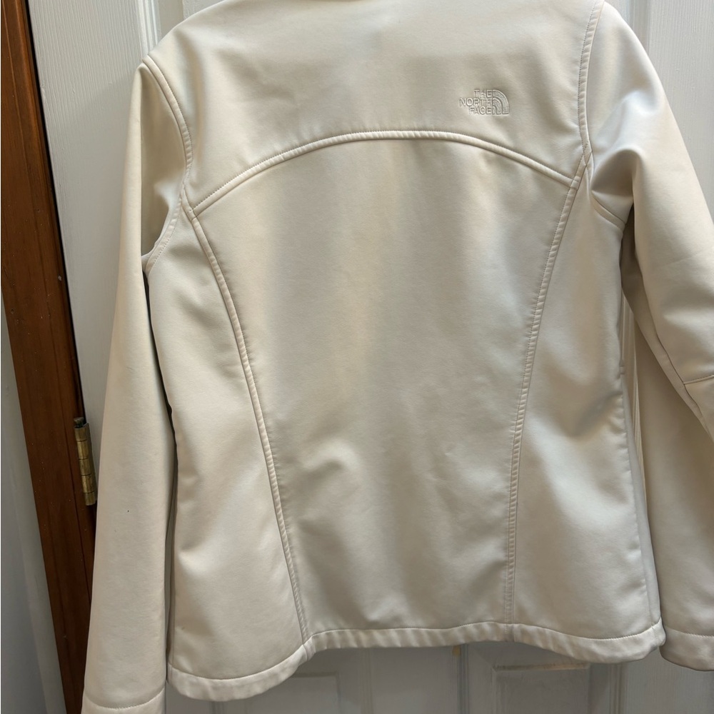 The North Face Women's Cream Ski Jacket - Picture 3 of 5